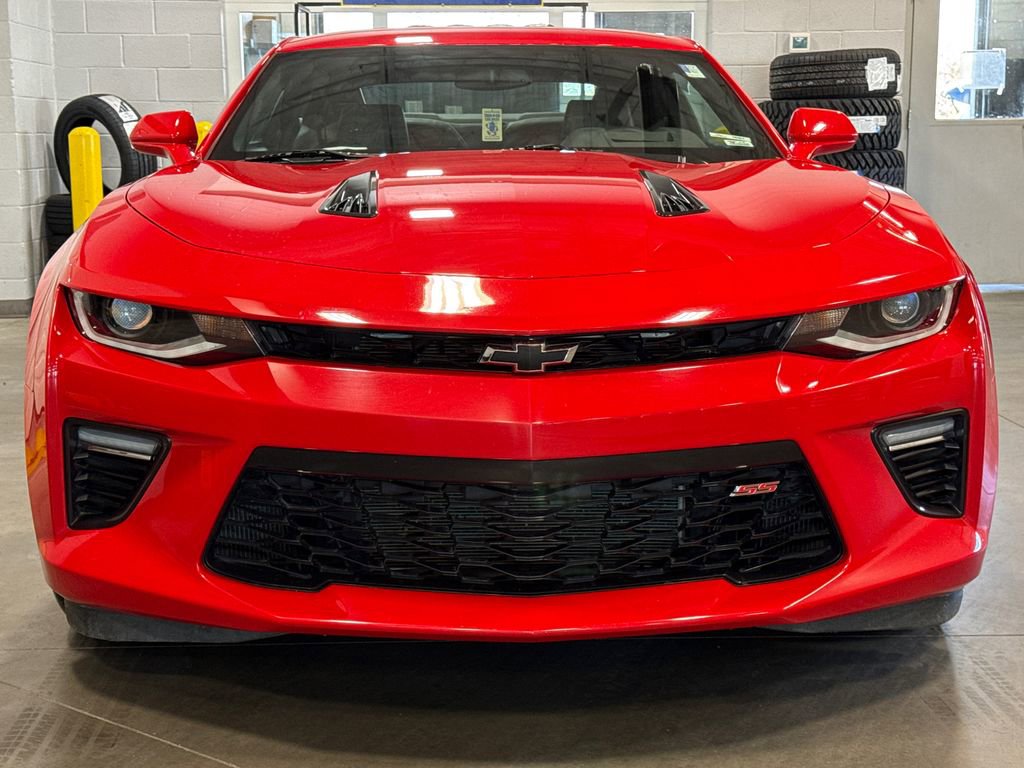 Used 2018 Chevrolet Camaro SS image 2
