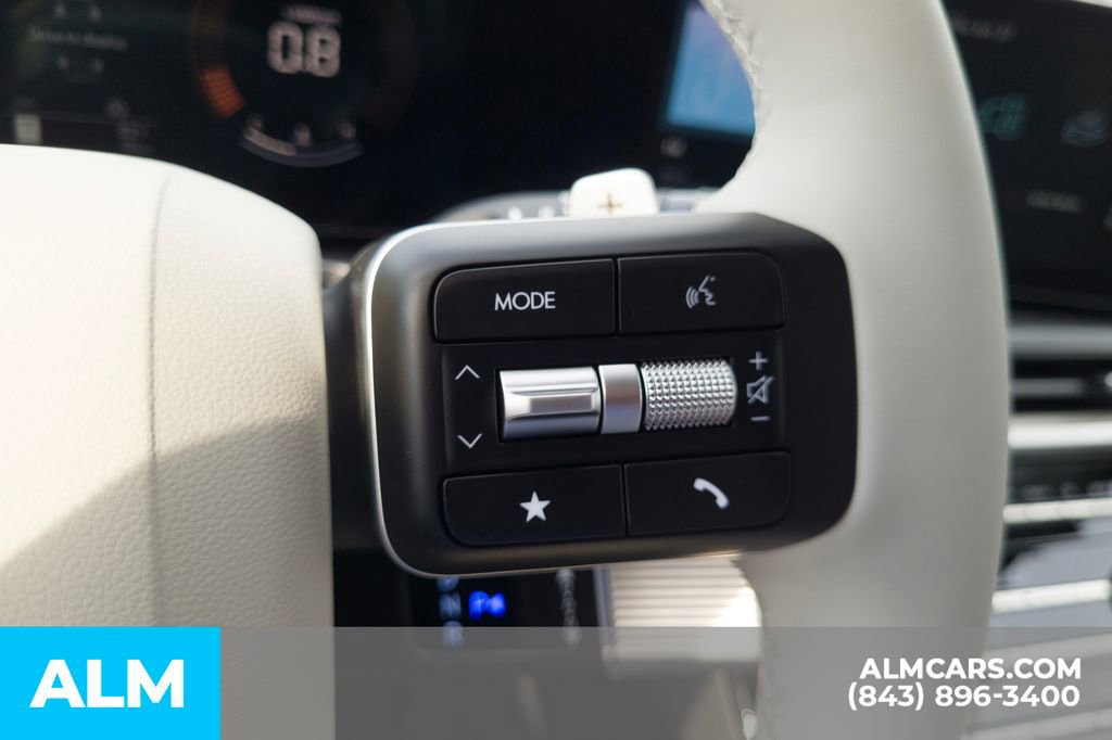 Used 2024 Hyundai Santa Fe SE image 30