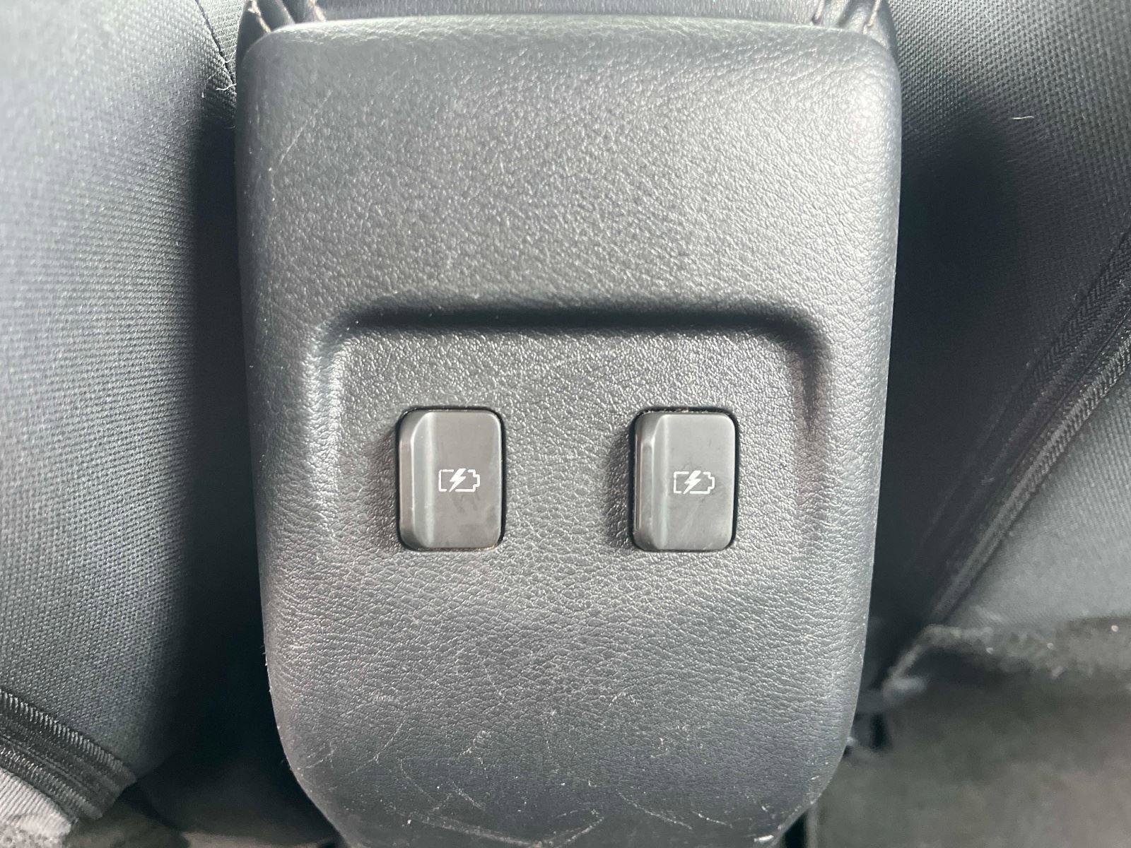 Used 2021 Nissan Kicks SV image 17