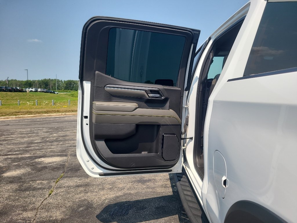 Used 2024 Chevrolet Silverado 1500 ZR2 w/ Technology Package AWD/4WD image 33