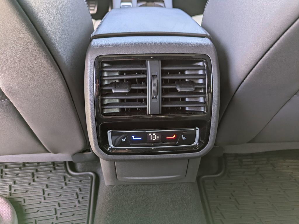 Used 2023 Volkswagen Arteon SEL Premium AWD/4WD image 32