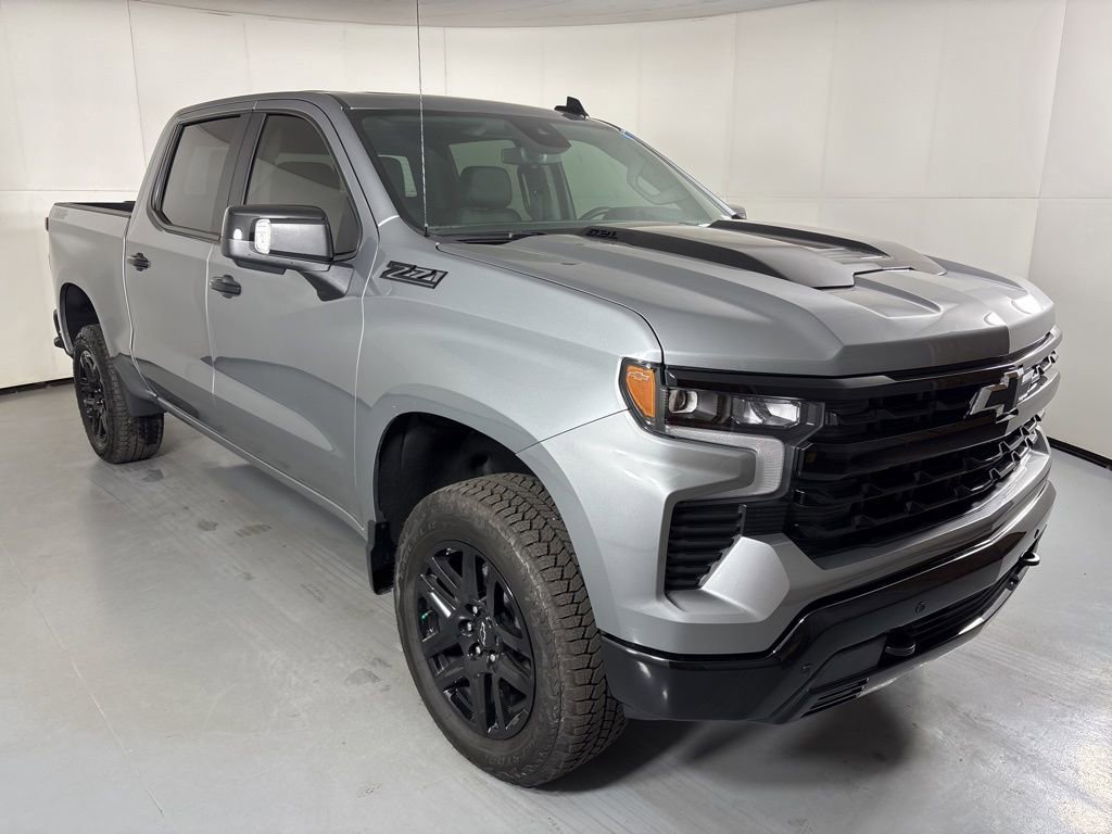 Used 2026 Chevrolet Silverado 1500 LT Trail Boss w/ LT Trail Boss Premium Package image 2