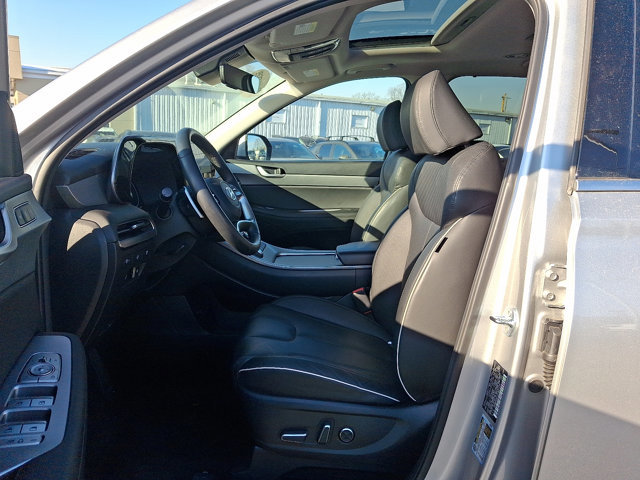 Certified 2025 Hyundai Palisade SEL image 13