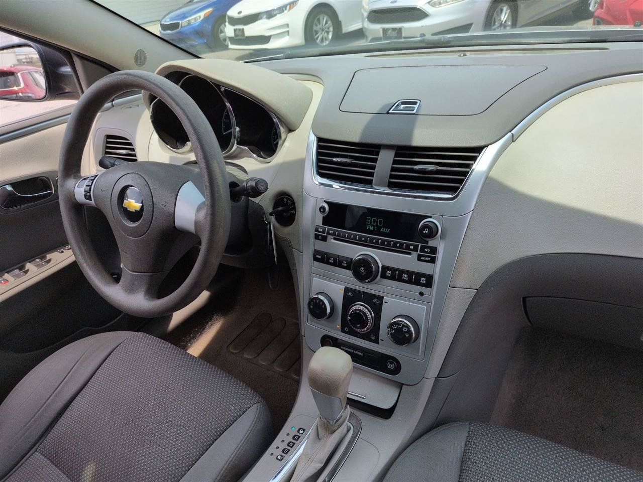 Used 2011 Chevrolet Malibu LS FWD image 30