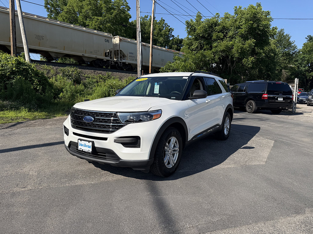 Used 2020 Ford Explorer XLT AWD/4WD image 10