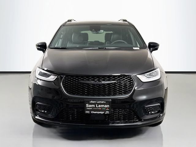New 2026 Chrysler Pacifica Limited w/ S Appearance Package AWD/4WD image 2