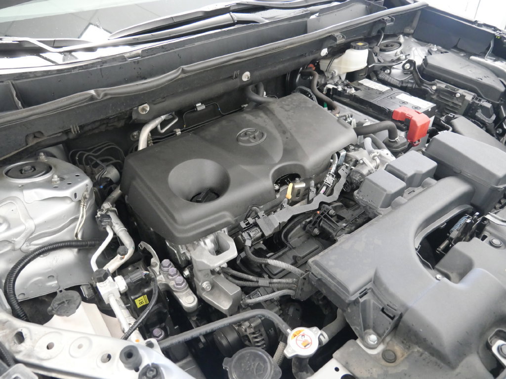 Used 2025 Toyota RAV4 LE AWD/4WD image 11