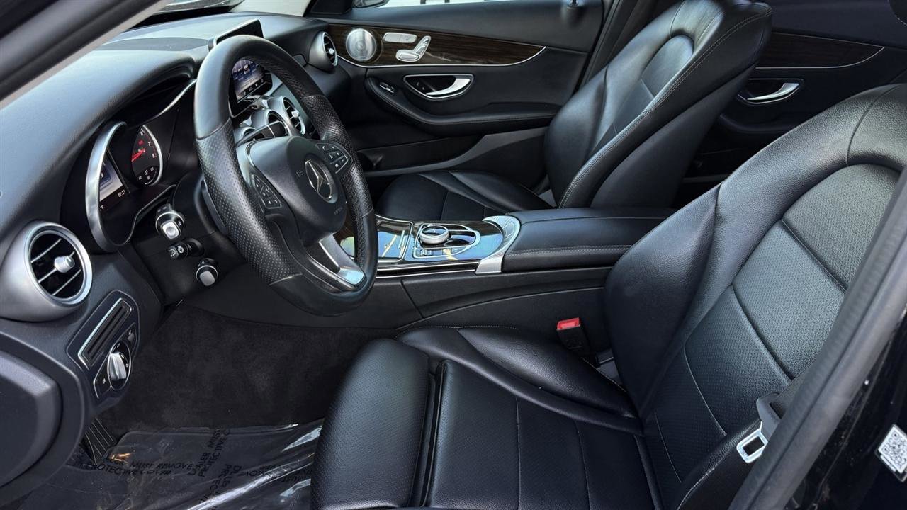 Used 2017 Mercedes-Benz C 300 4MATIC Sedan image 29
