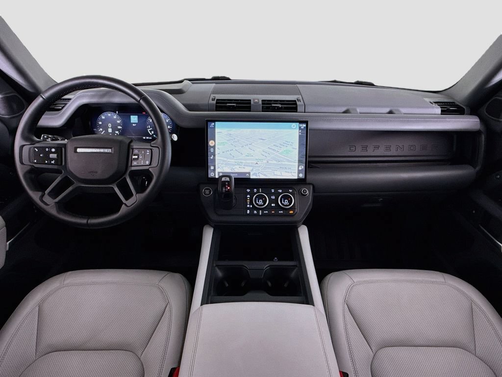 Used 2026 Land Rover Defender 110 X-Dynamic SE AWD/4WD image 9