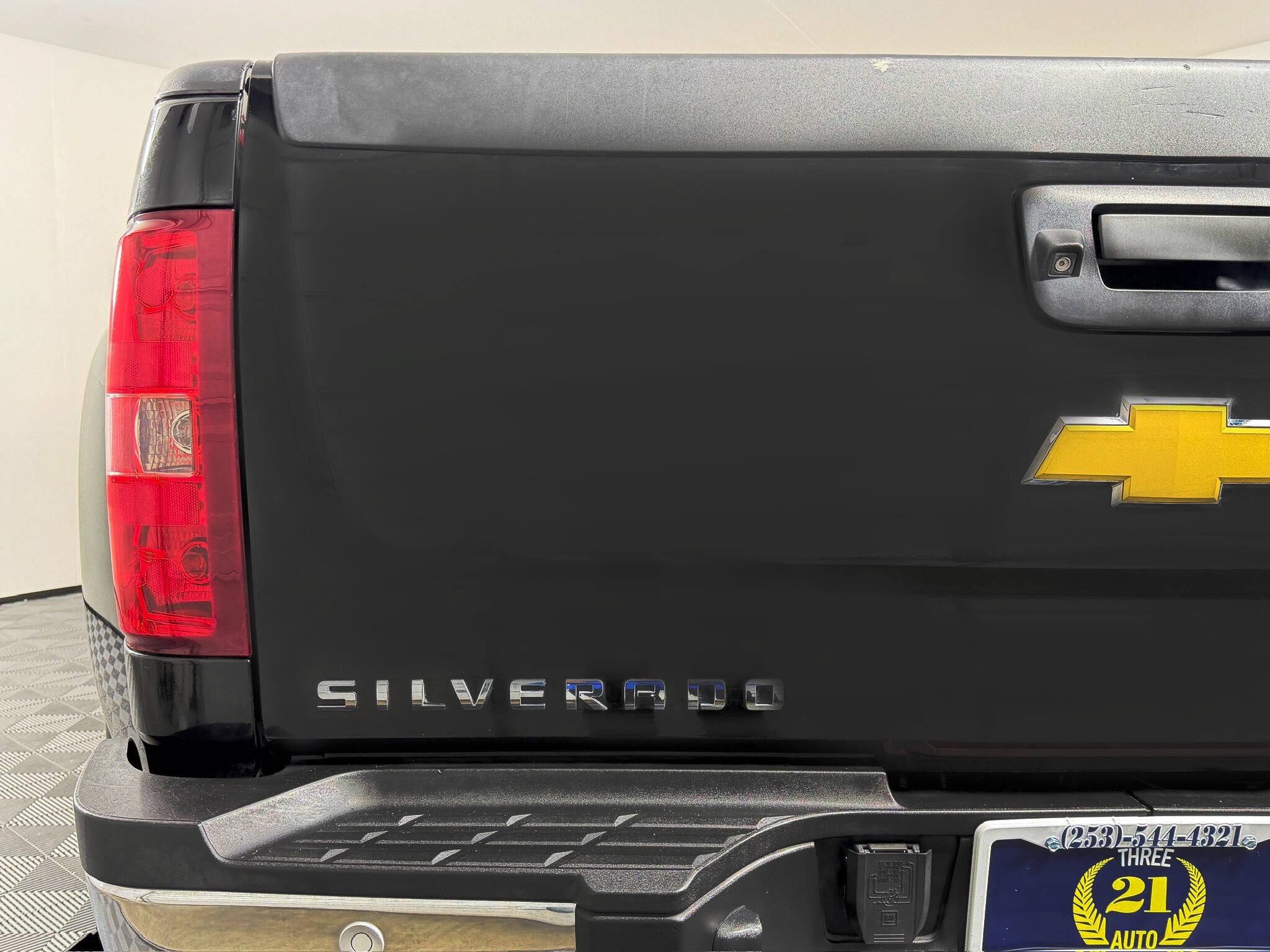 Used 2012 Chevrolet Silverado 3500 LTZ w/ LTZ Plus Package AWD/4WD image 19