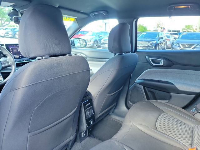 Used 2023 Jeep Compass Sport image 14
