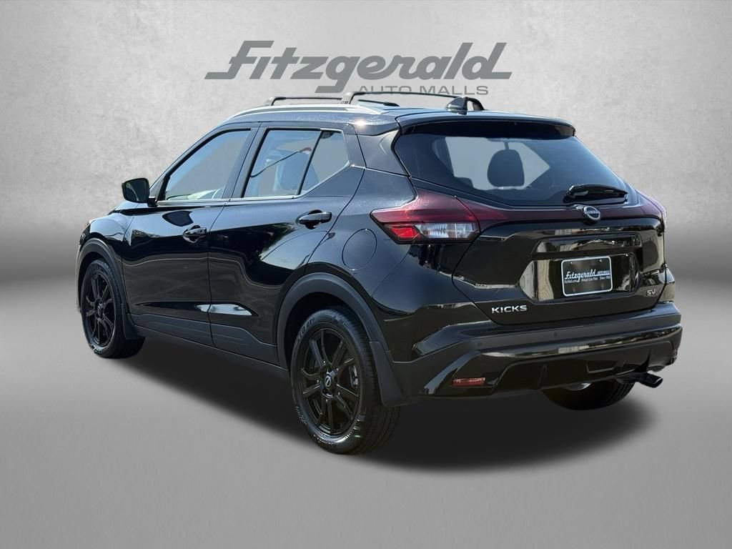 Used 2023 Nissan Kicks SV w/ Exterior Package FWD image 3