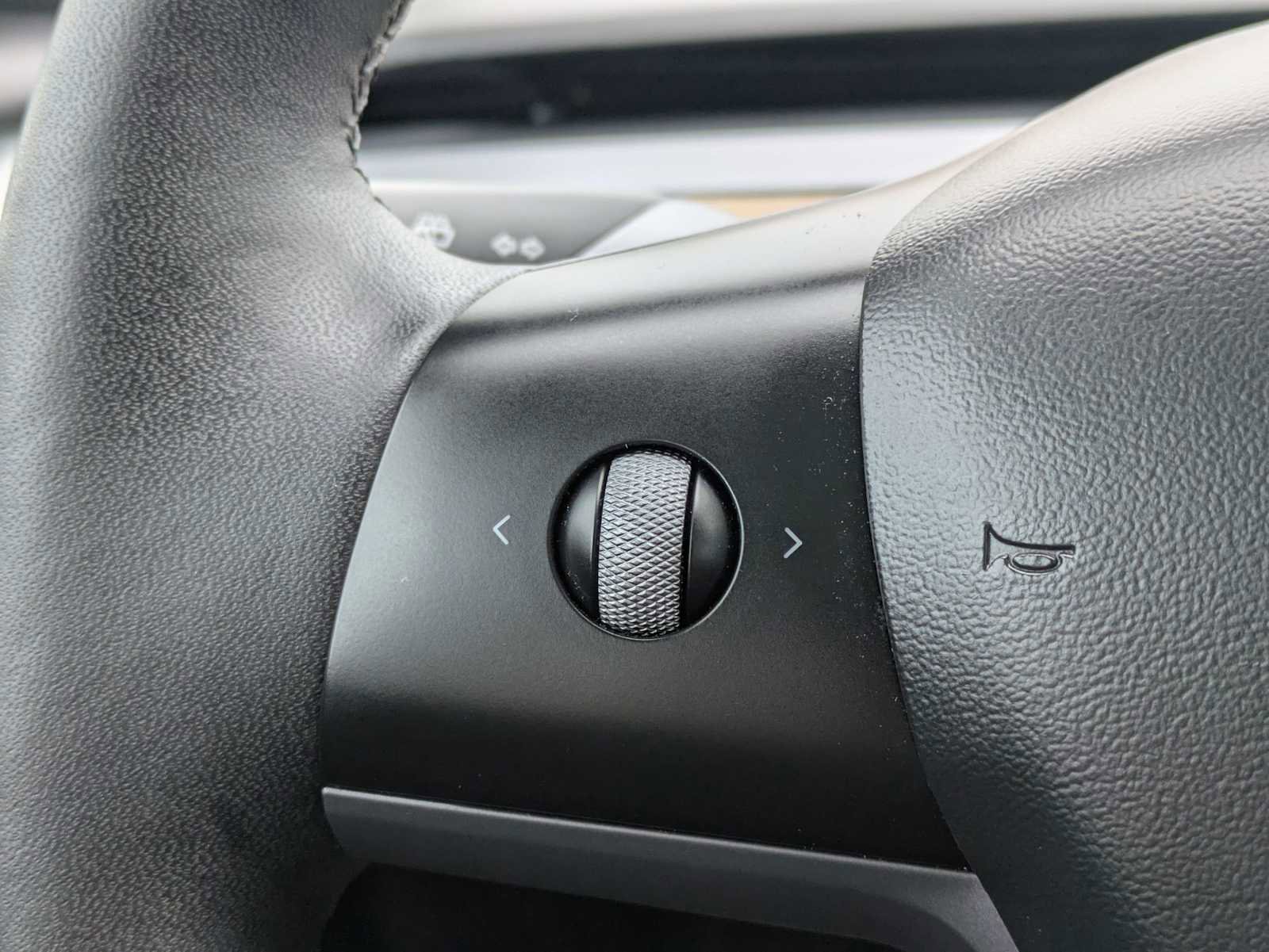 Used 2022 Tesla Model 3 Standard Range image 21