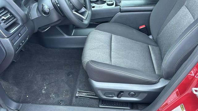 Used 2024 Nissan Rogue SV image 27