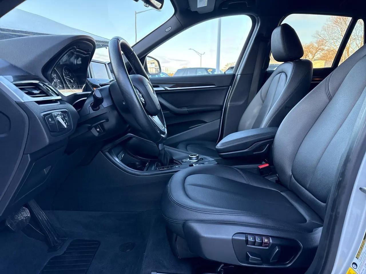 Used 2017 BMW X1 xDrive28i AWD/4WD image 23