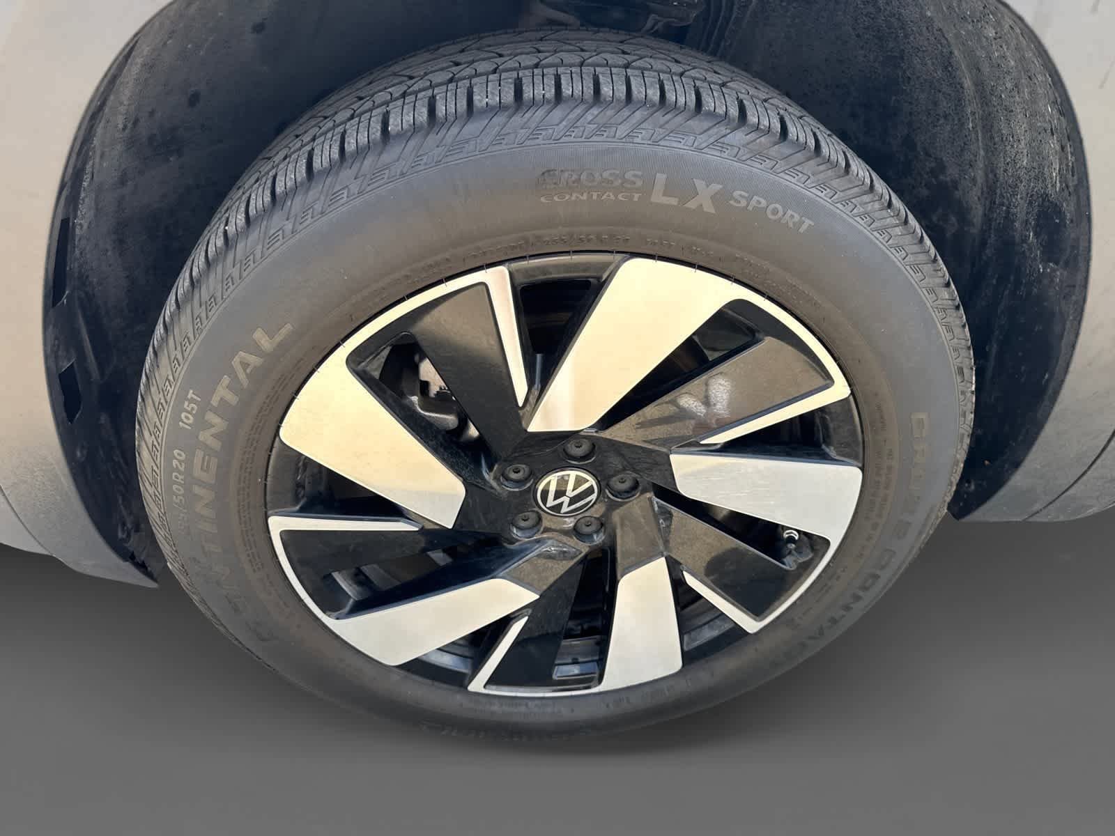 Used 2025 Volkswagen Atlas Cross Sport SEL AWD/4WD image 8
