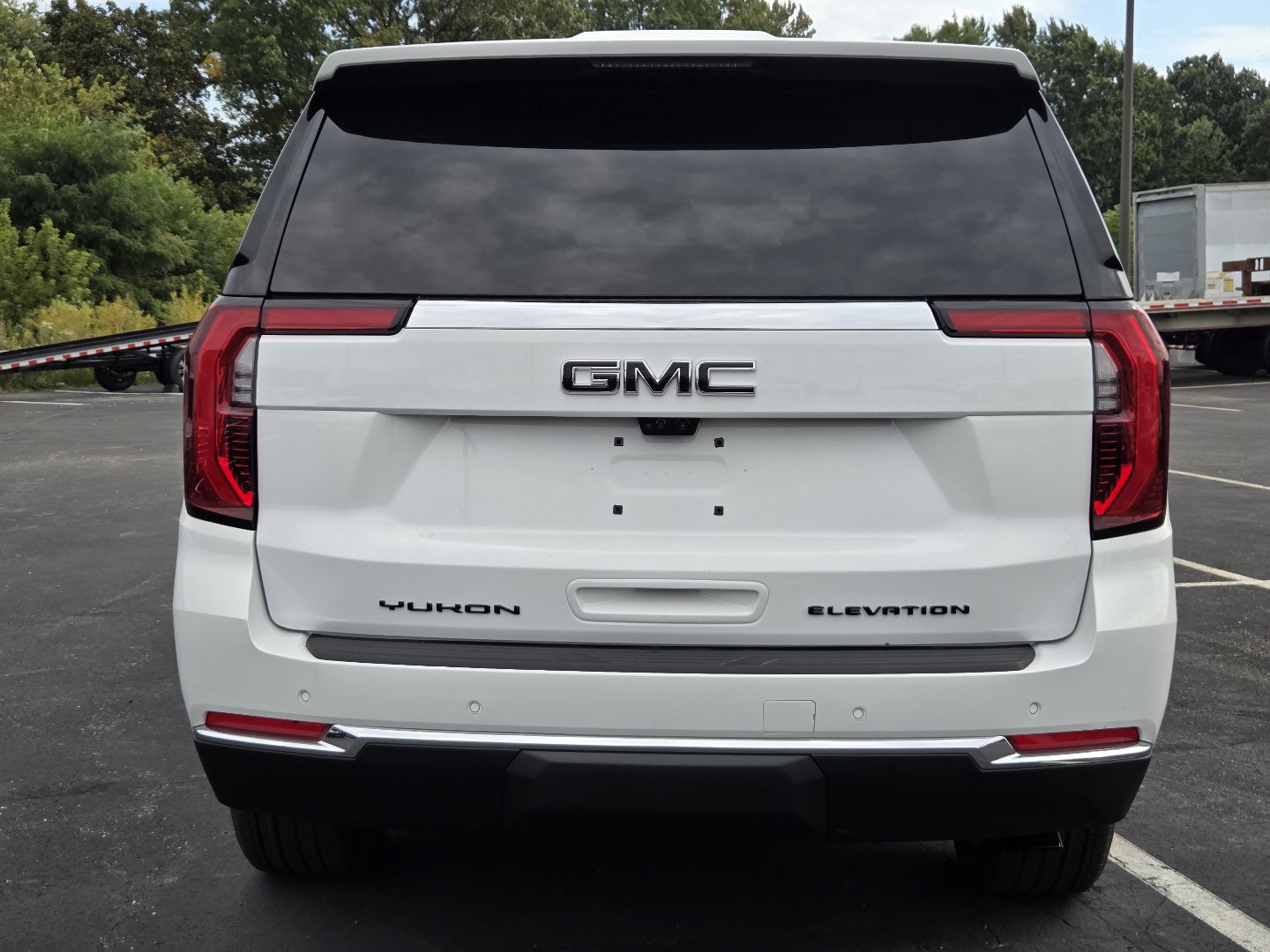 New 2027 GMC Yukon Elevation w/ Elevation Premium Package AWD/4WD image 18