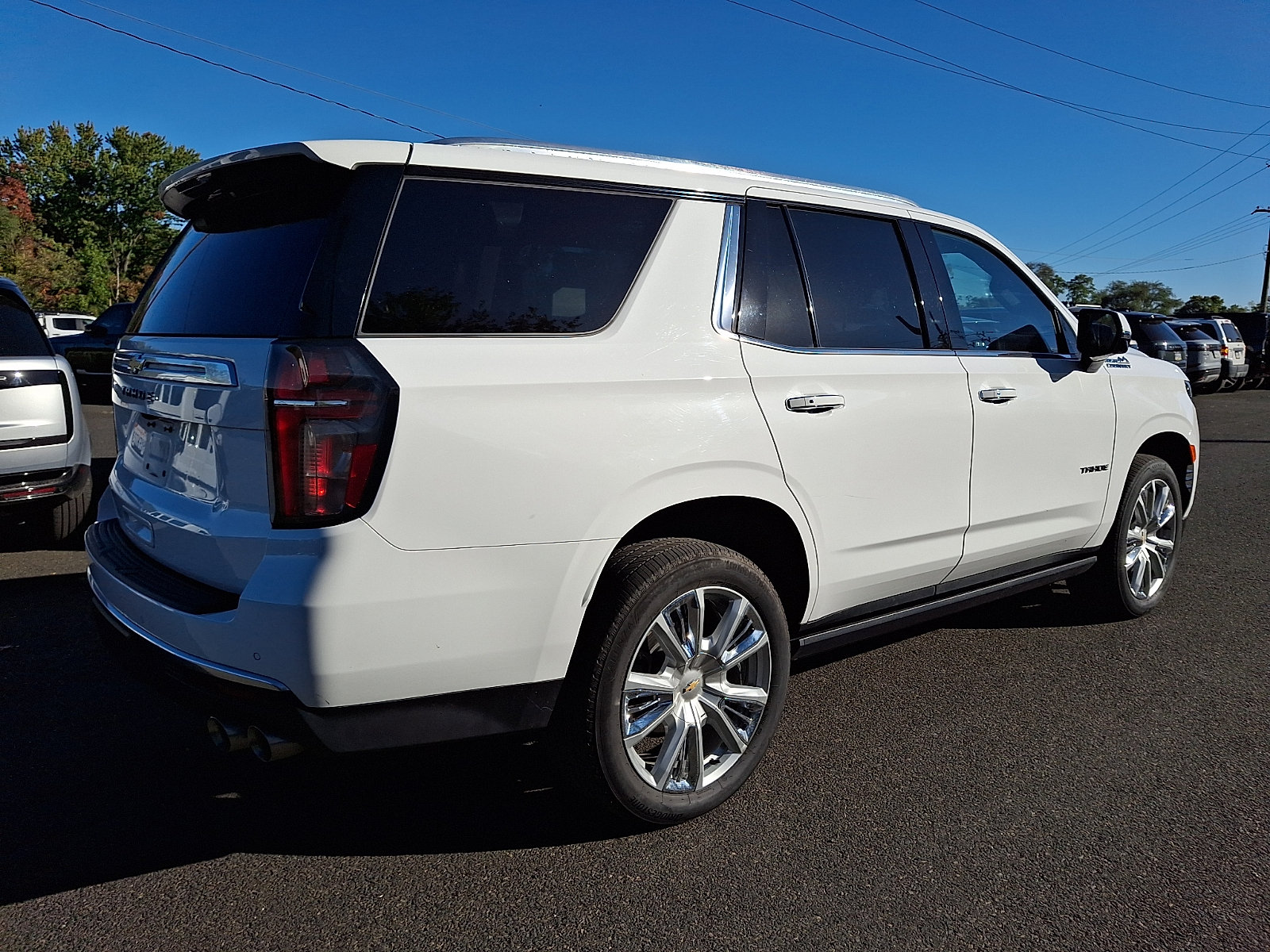 Used 2024 Chevrolet Tahoe High Country AWD/4WD image 2