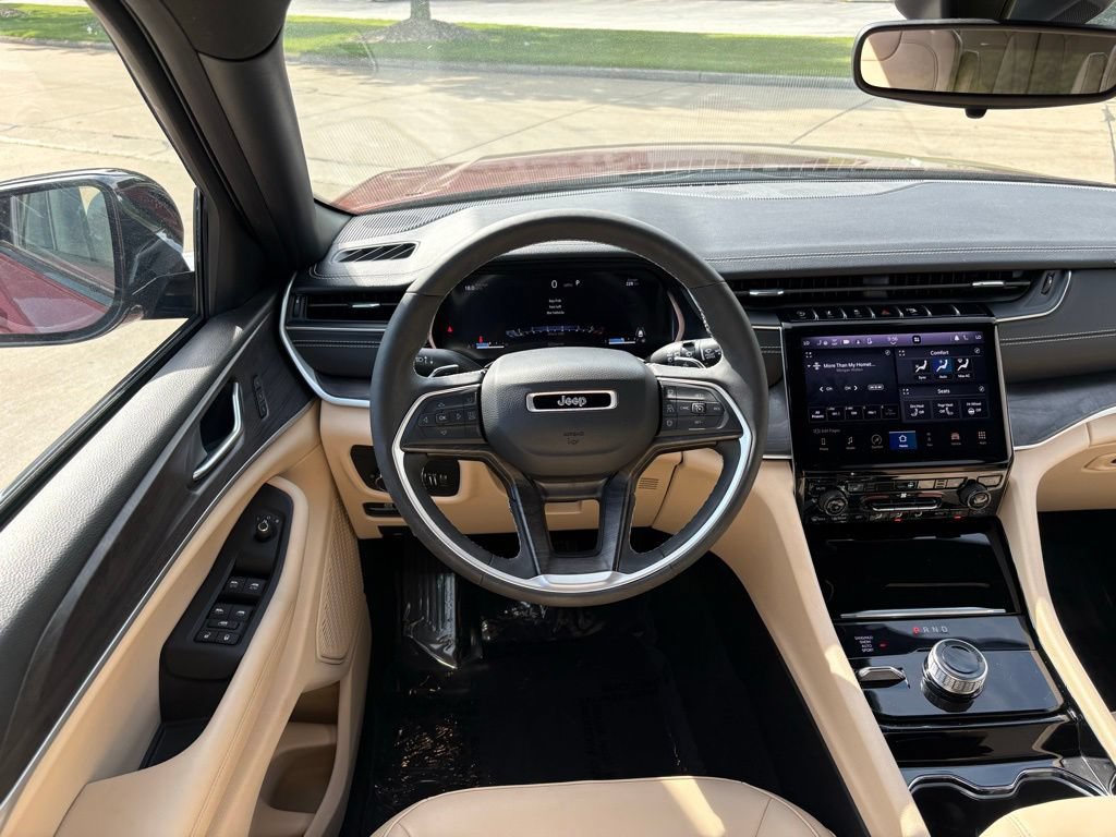 Used 2023 Jeep Grand Cherokee L Limited AWD/4WD image 48