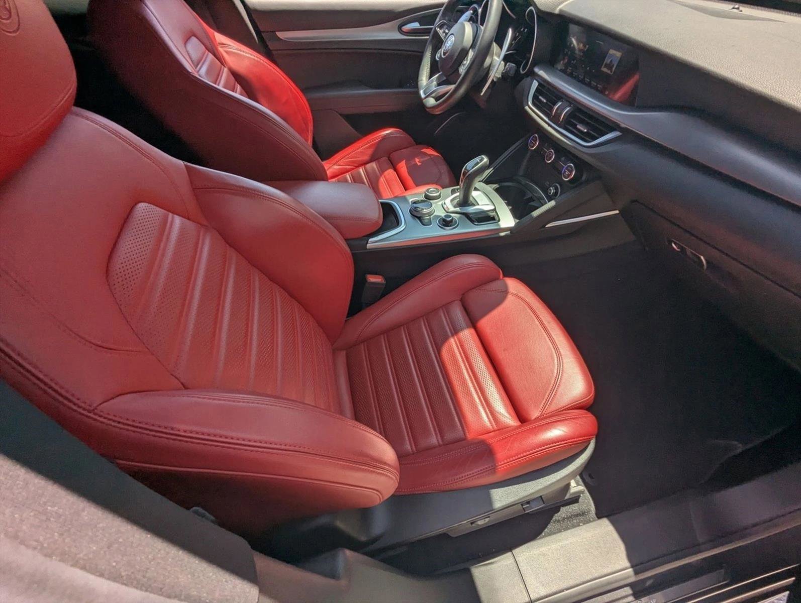 Used 2023 Alfa Romeo Stelvio Veloce AWD/4WD image 20