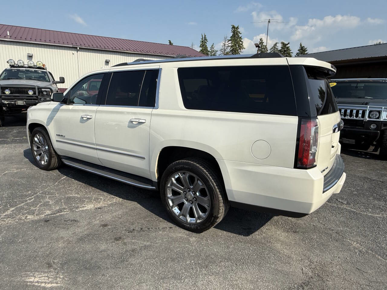 Used 2015 GMC Yukon XL Denali w/ Open Road Package image 3