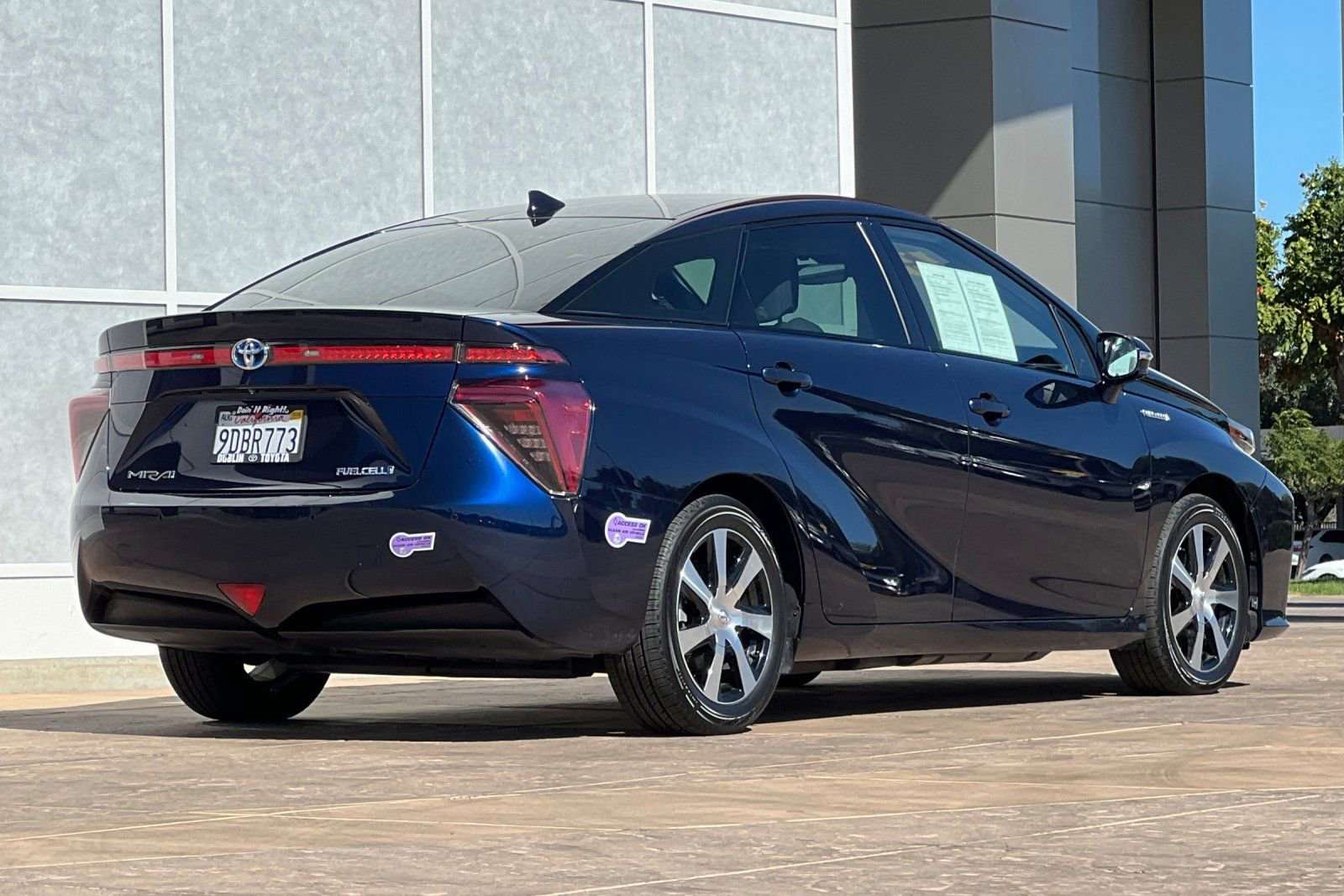 Certified 2019 Toyota Mirai image 4