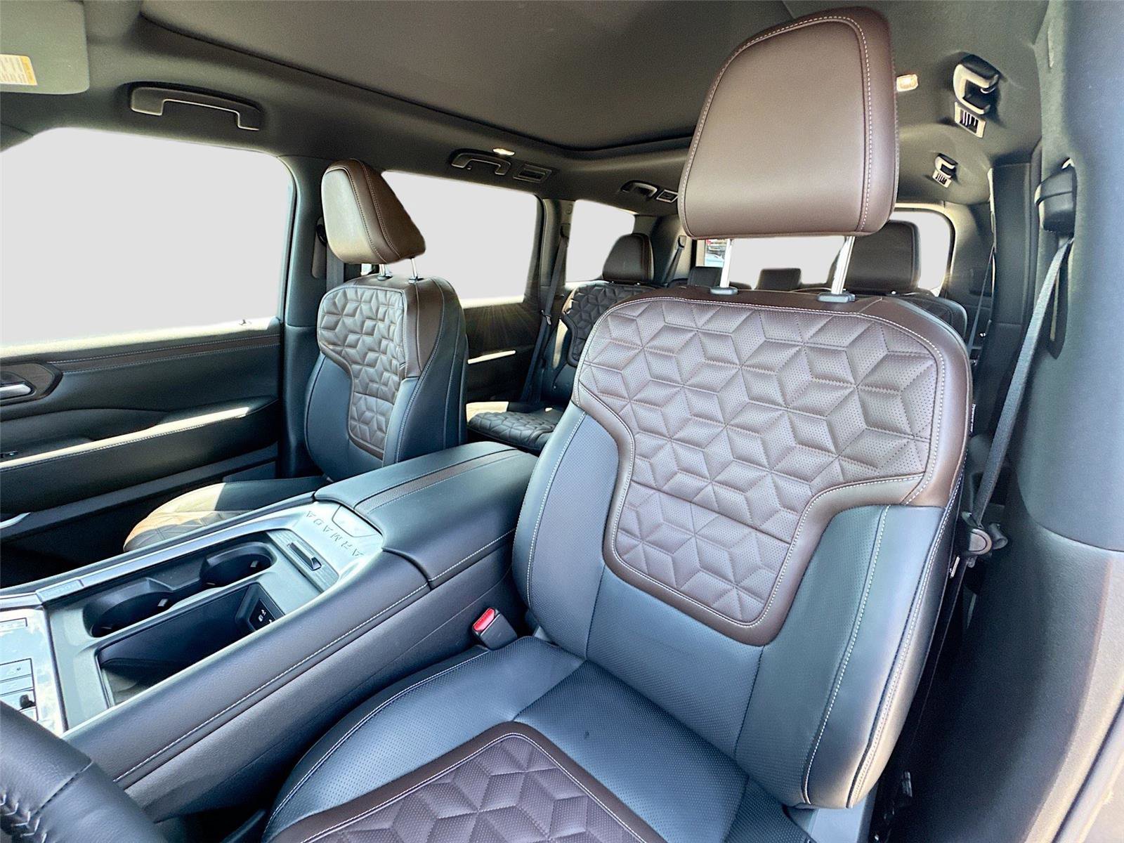 Used 2025 Nissan Armada Platinum image 21