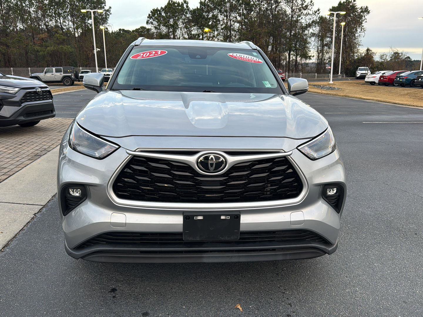 Certified 2023 Toyota Highlander XLE image 7