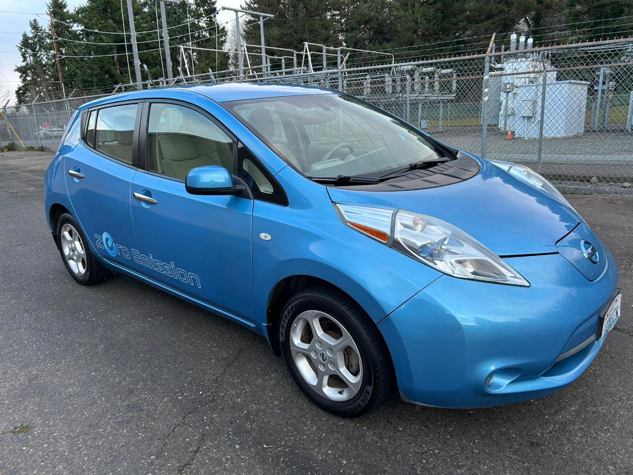 Used 2012 Nissan Leaf SL w/ Eco Design Pkg image 3