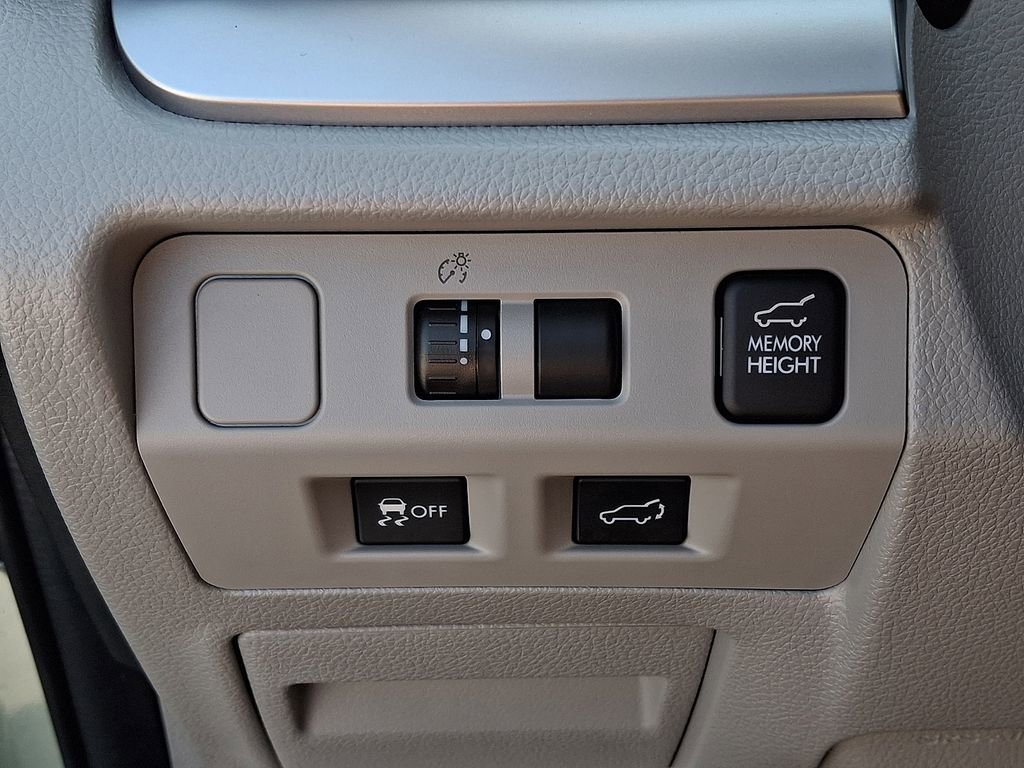 Used 2015 Subaru Forester 2.5i Touring w/ Eyesight & Navigation System image 24