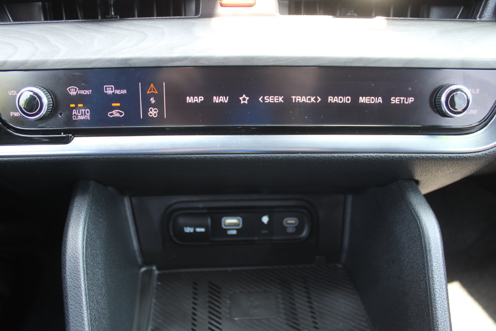 Certified 2025 Kia Sportage X-Line w/ Premium Package AWD/4WD image 40