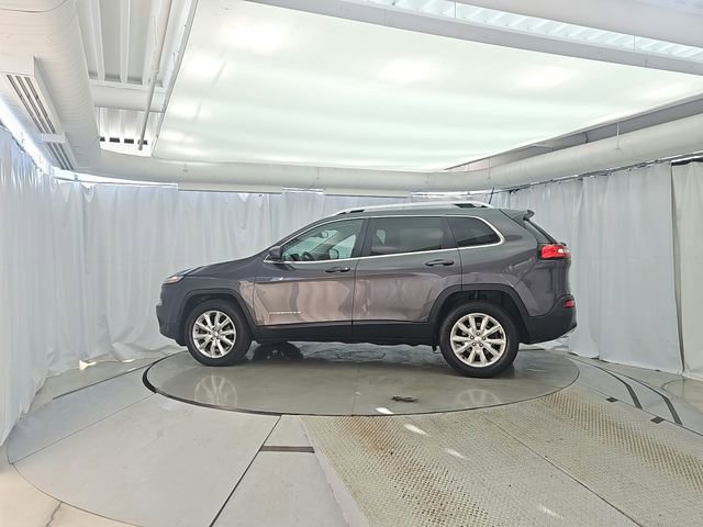 Used 2016 Jeep Cherokee Limited AWD/4WD image 4