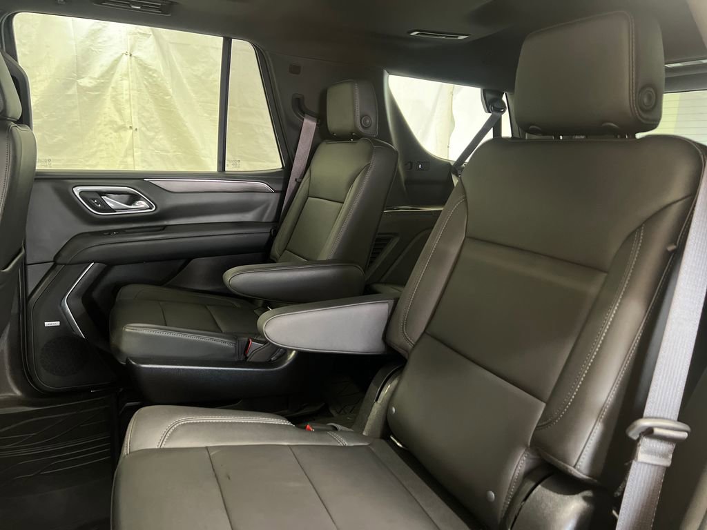 Used 2021 Chevrolet Tahoe Z71 w/ Luxury Package AWD/4WD image 39