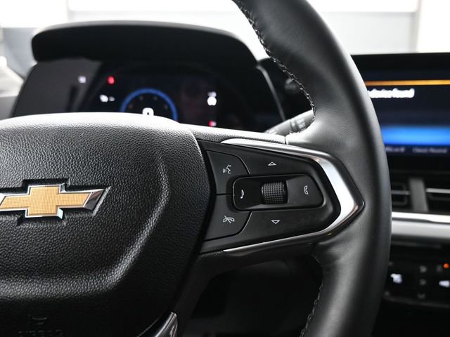 Used 2025 Chevrolet Trax LT w/ LT Convenience Package image 16
