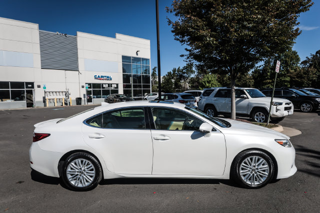 Used 2015 Lexus ES 350 w/ Luxury Package FWD image 10