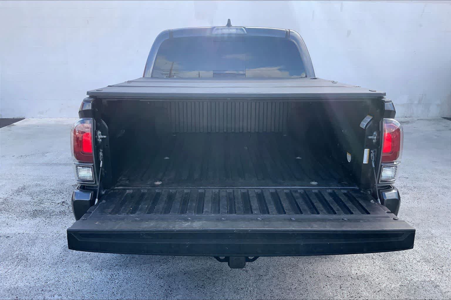Used 2022 Toyota Tacoma Limited AWD/4WD image 18