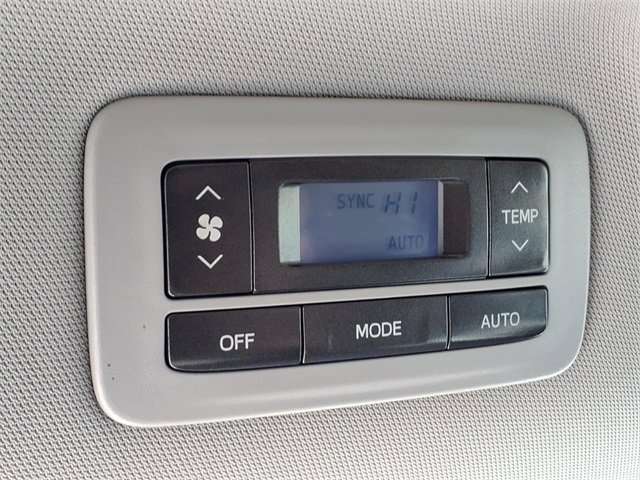 Used 2017 Toyota Sienna LE image 22