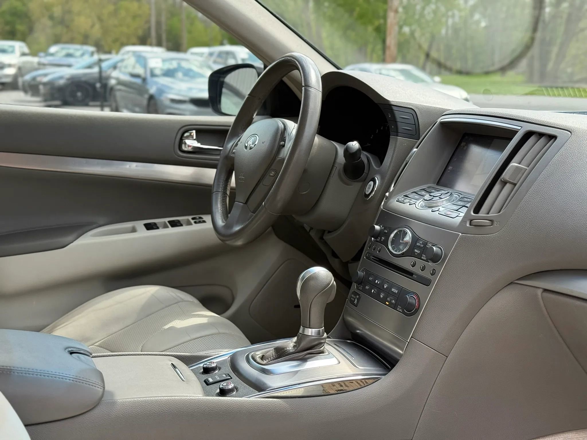 Used 2015 INFINITI Q40 AWD w/ Navigation Package image 48