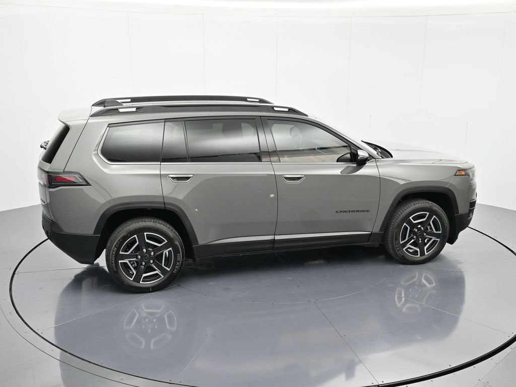 New 2026 Jeep Cherokee Laredo image 32