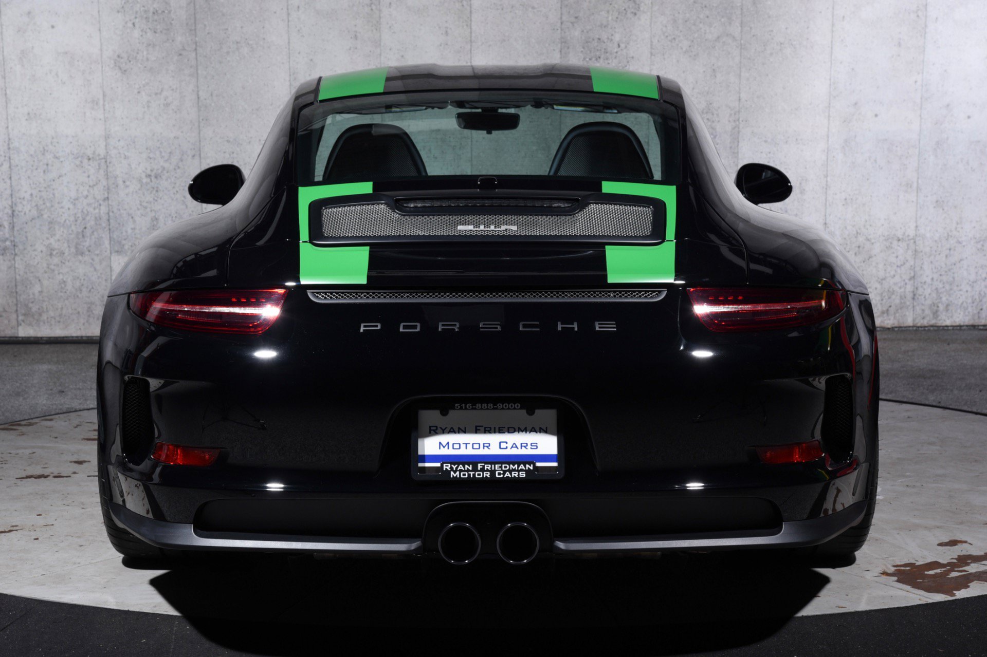 Used 2016 Porsche 911 R RWD image 11