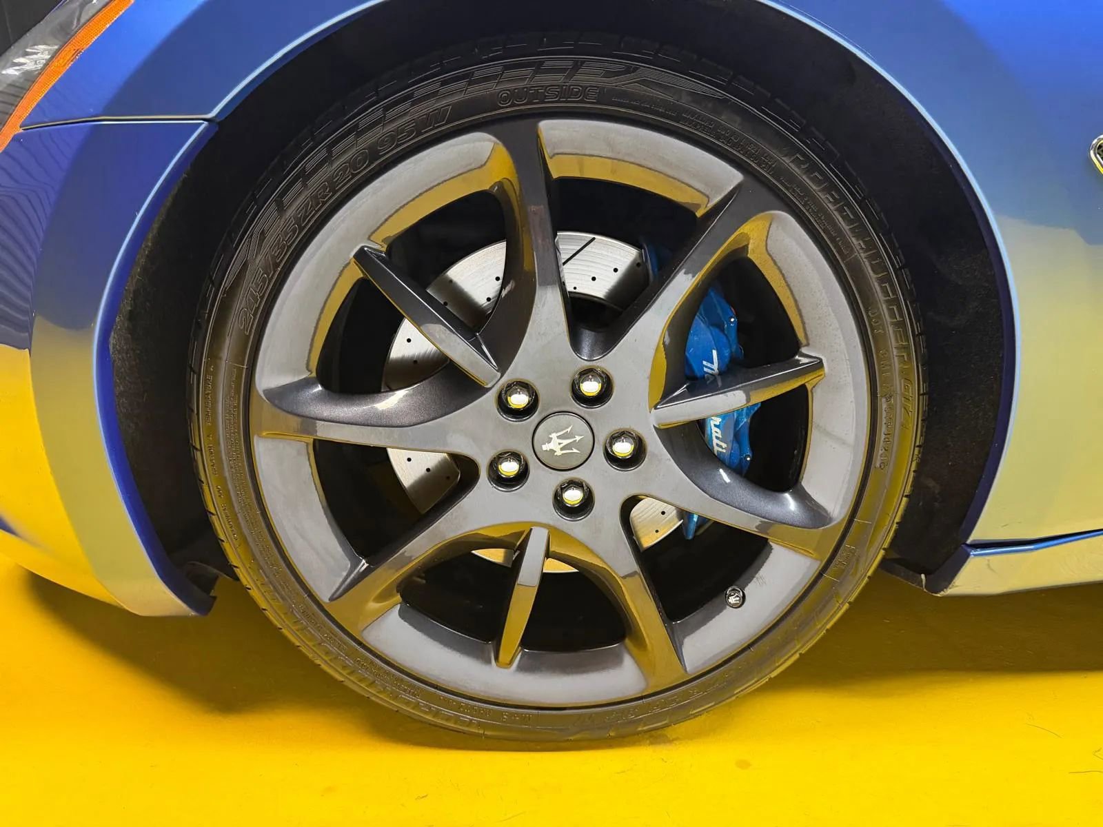 Used 2013 Maserati GranTurismo MC RWD image 7