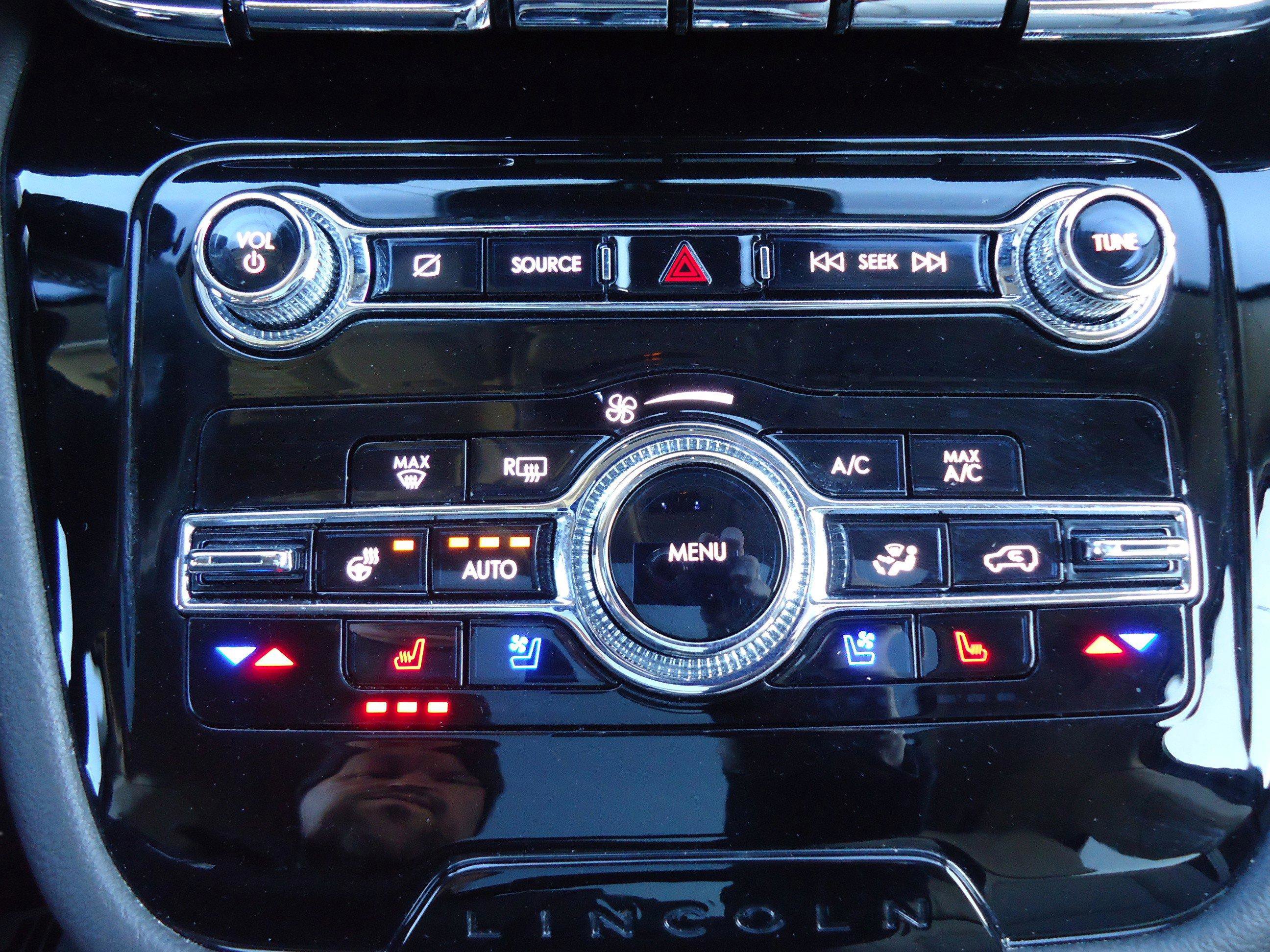 Used 2022 Lincoln Corsair Grand Touring w/ Elements Technology Bundle image 19