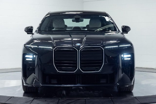 New 2027 BMW 740i xDrive w/ Executive Package AWD/4WD image 7