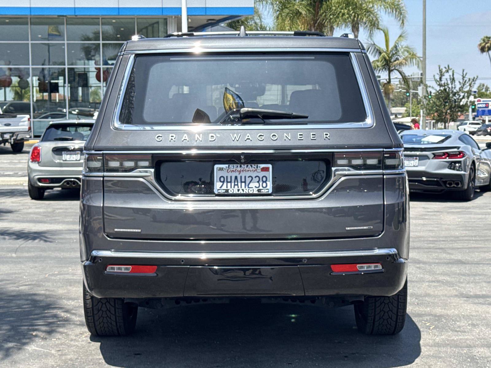Used 2023 Jeep Grand Wagoneer Series III AWD/4WD image 6