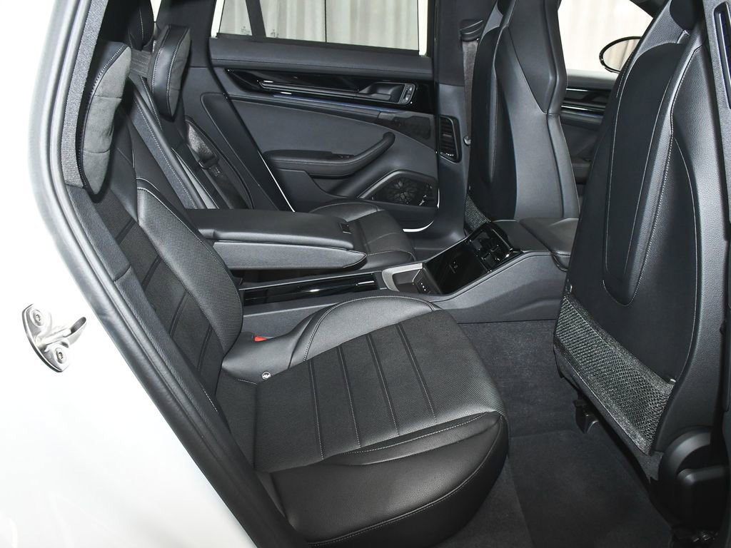 Used 2025 Porsche Panamera 4 image 58