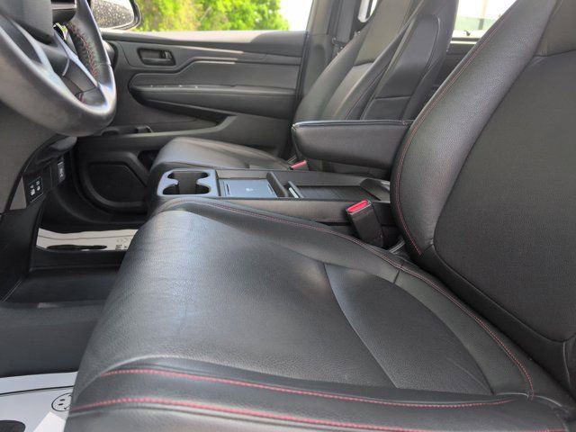 Used 2025 Honda Odyssey Sport-L image 24