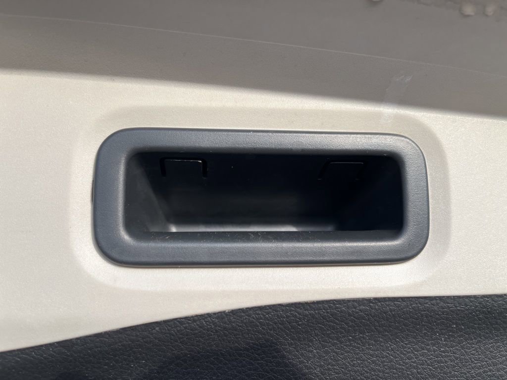 Used 2018 Nissan Rogue S image 14