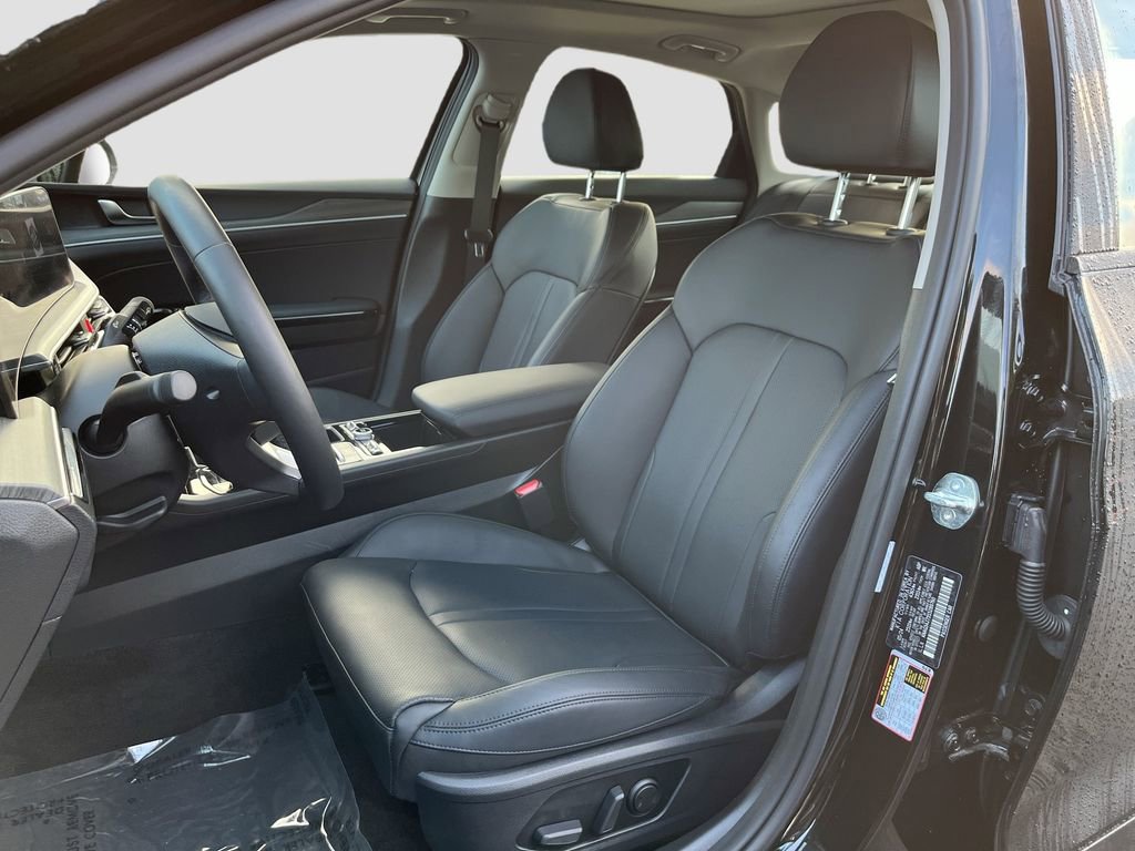 Used 2025 Kia K5 EX image 16