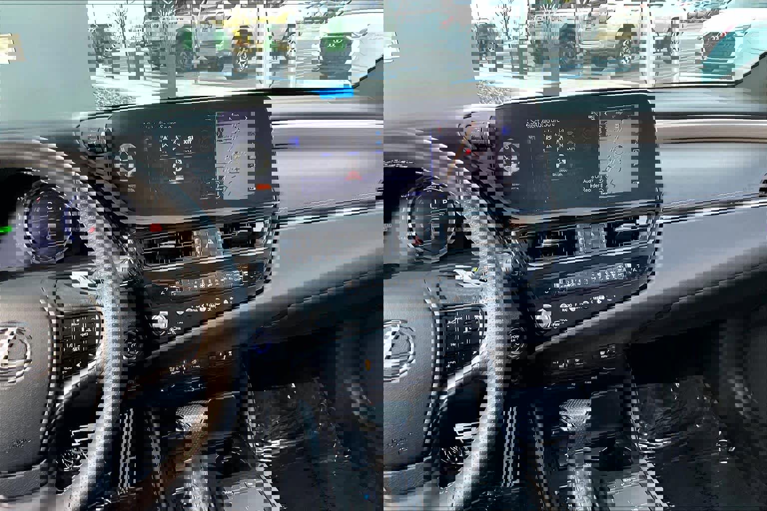 Used 2022 Lexus ES 300h F Sport w/ Accessory Package image 7