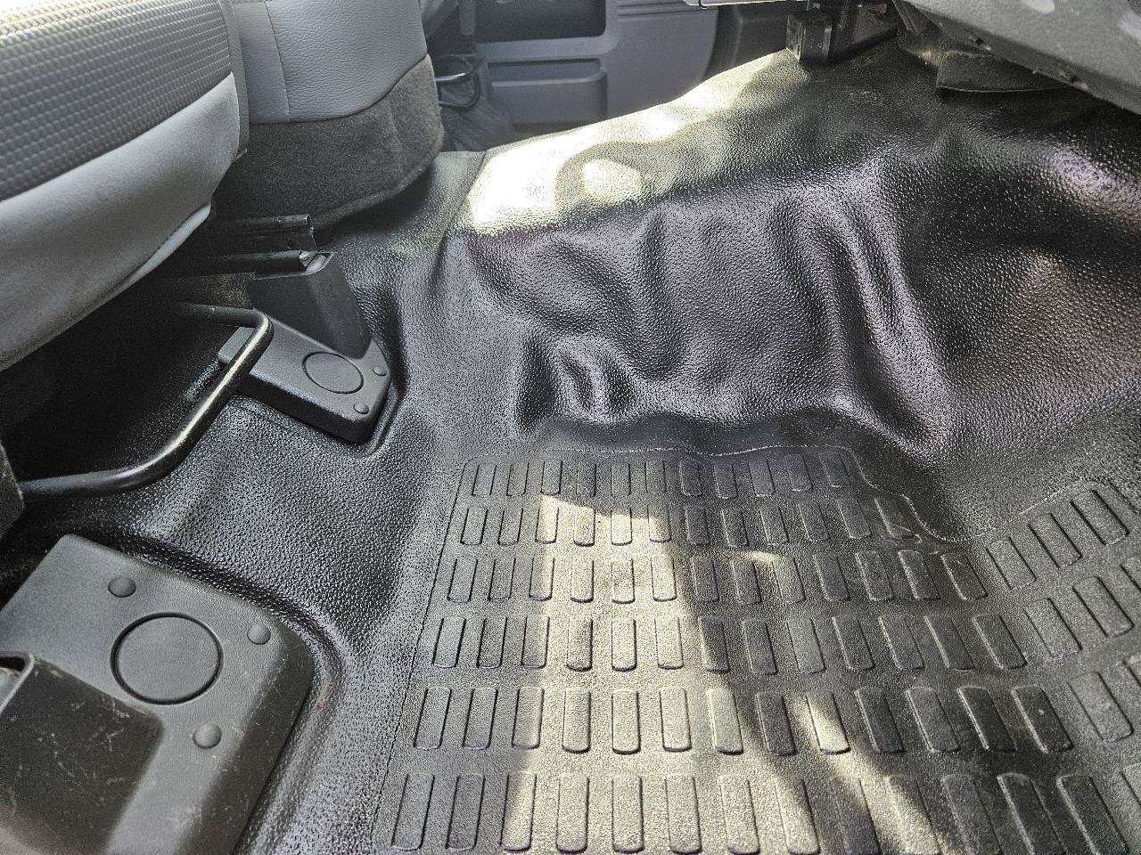 Used 2012 Ford F550 2WD Regular Cab Super Duty w/ PWR Equipment Group image 33